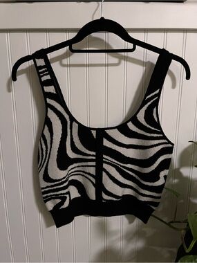 SO Black & White Zebra-Print Knit Cropped Tank